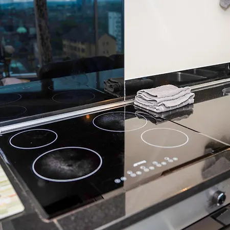 Apartment Centre Location-family Friendly-free Parking Bradford (West Yorkshire)