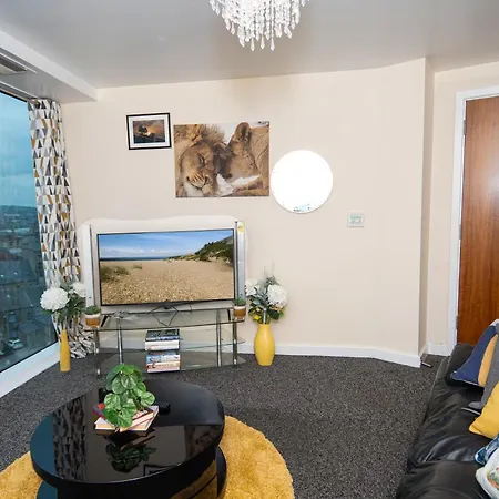 Centre Location-family Friendly-free Parking