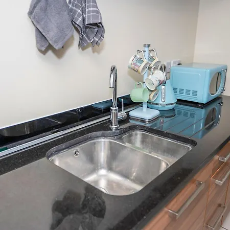 Apartment Centre Location-family Friendly-free Parking Bradford (West Yorkshire)