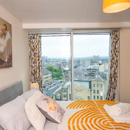 Centre Location-family Friendly-free Parking