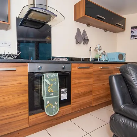 Apartment Centre Location-family Friendly-free Parking Bradford (West Yorkshire)