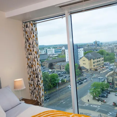 Centre Location-family Friendly-free Parking Apartment *