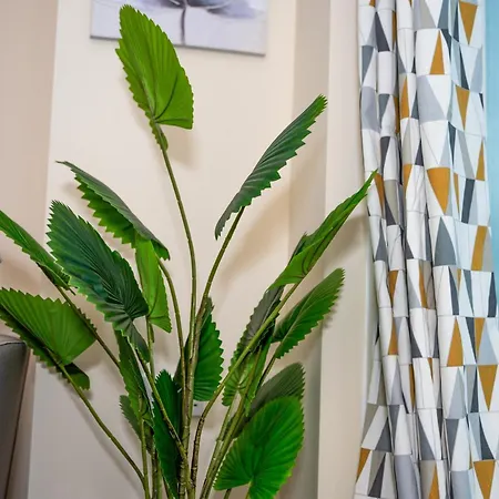 Centre Location-family Friendly-free Parking * Bradford (West Yorkshire)