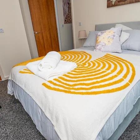Centre Location-family Friendly-free Parking Bradford (West Yorkshire)