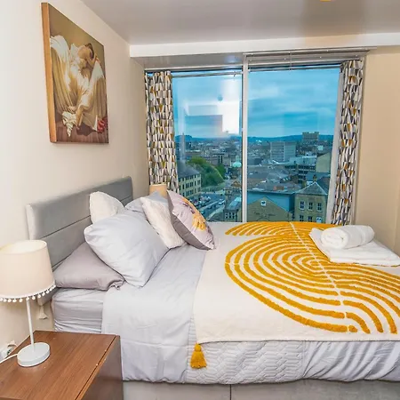 Centre Location-family Friendly-free Parking *